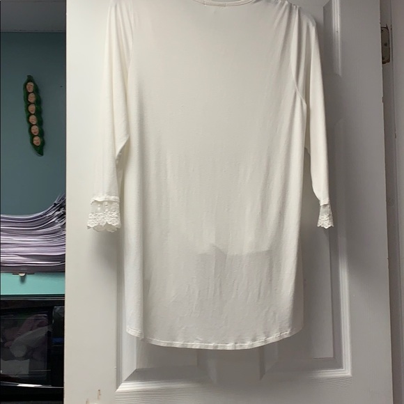 Lace blouse - Picture 4 of 4